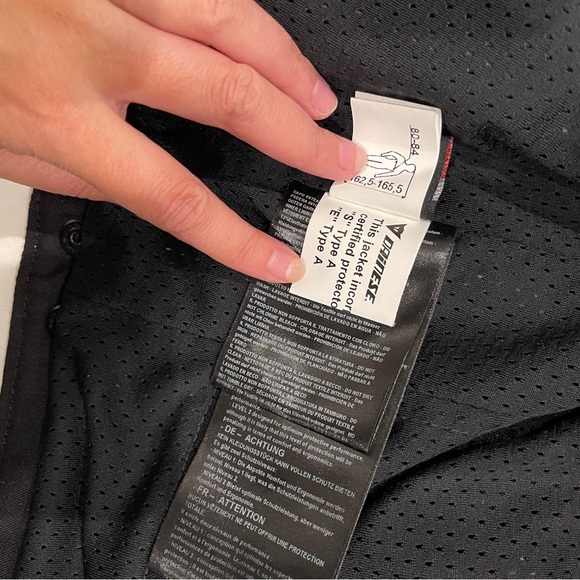 Dainese women’s leather motorcycle jacket - 42 - Picture 3 of 9